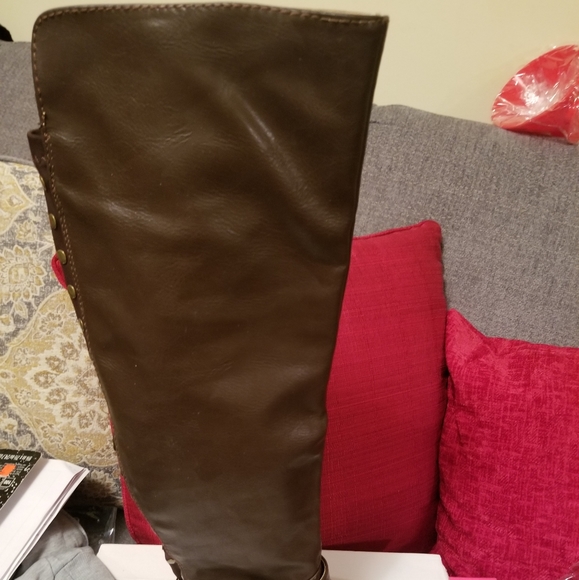 Boots - Picture 2 of 2